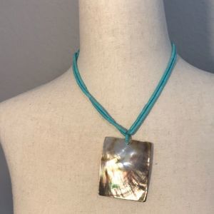 Straight bead turquoise necklace with shell